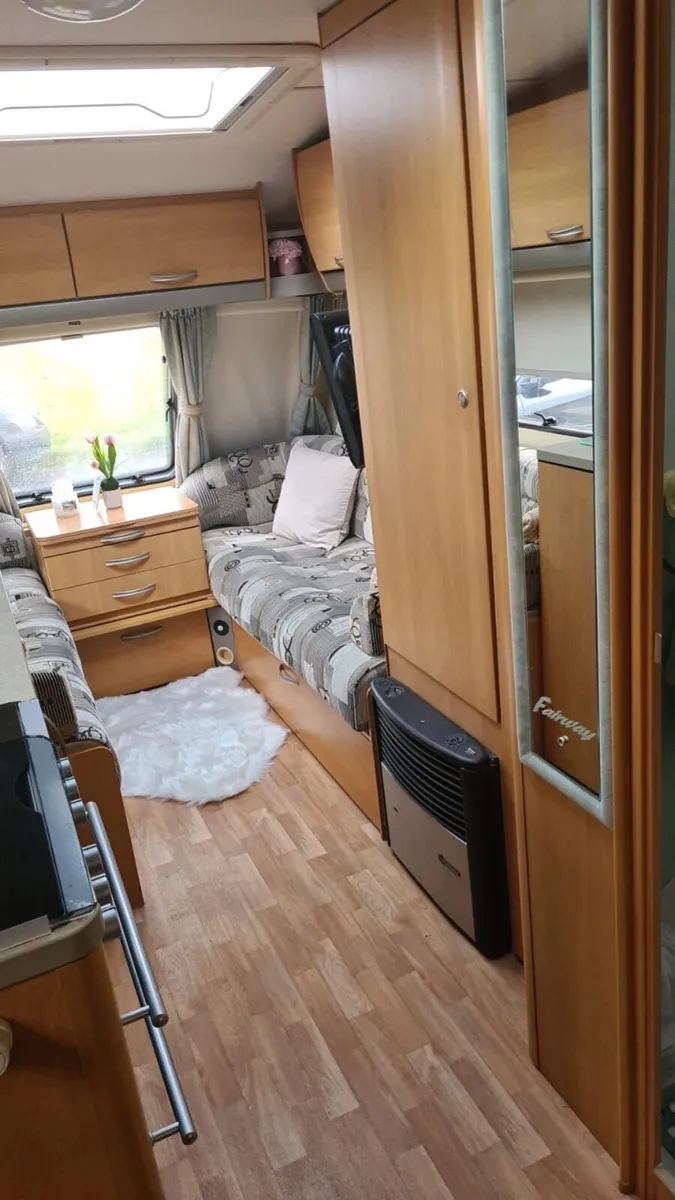 4 berth caravan - Image 3