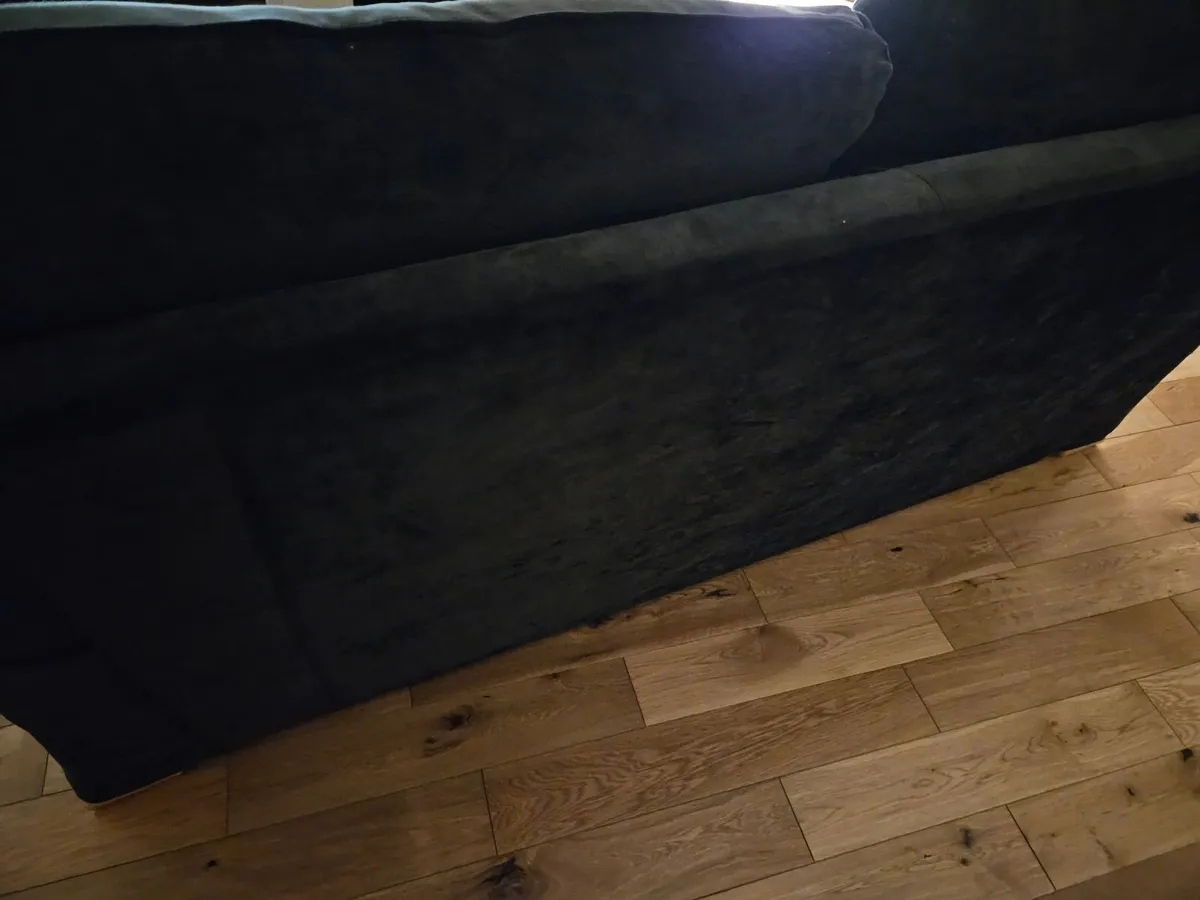 SETTEEs, 2 and 3 seater - Image 3