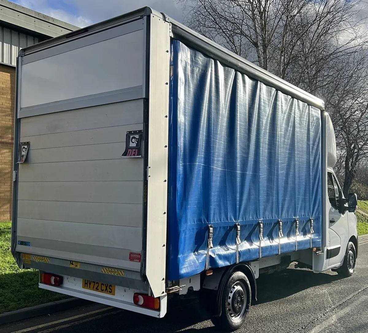 2022 Renault Master Curtainsider Van - Image 3