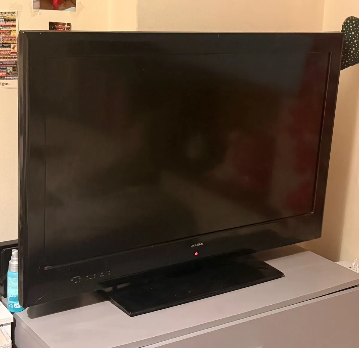 32” TV for Sale –  Includes Google Chromecast