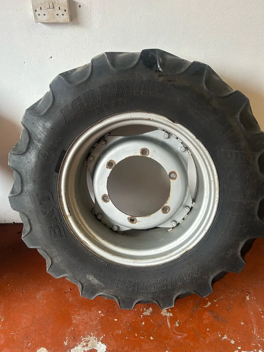 Massey 390 wheels and tires - Image 4