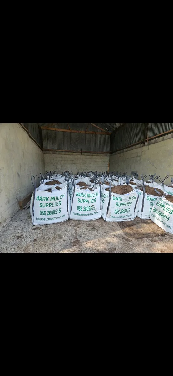 SCREENED  TOPSOIL  SCREENED TOPSOIL - Image 3