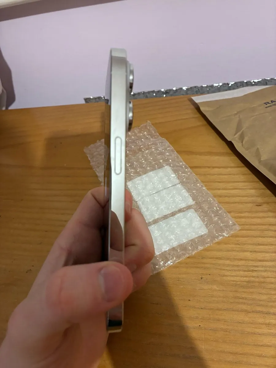 iPhone 14 Pro 256gb - Image 2