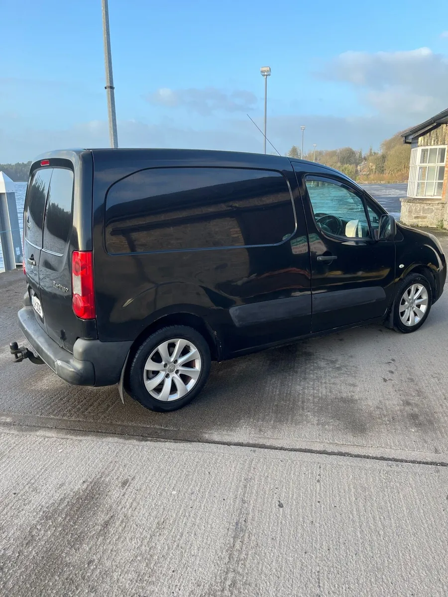 Citreon berlingo 2011 1.6 Diesel 3 seats new cvrt - Image 3