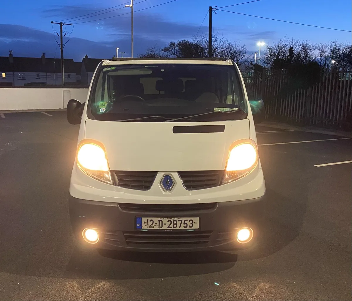12 Renault Trafic. Long Wheel Base. €2950 Ono - Image 2
