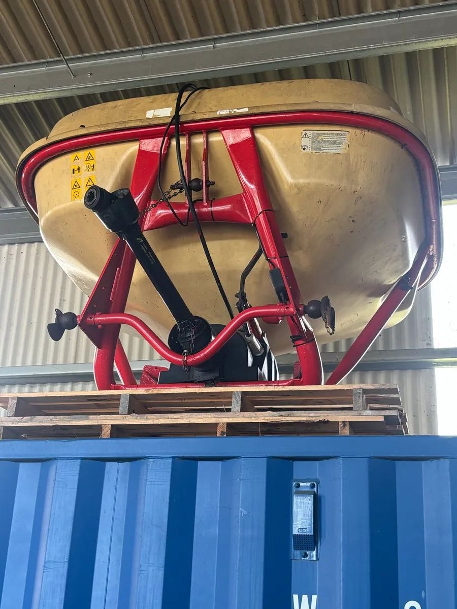 Vicon spreader - Image 1