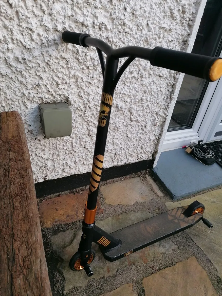 Stunt scooter - Image 1