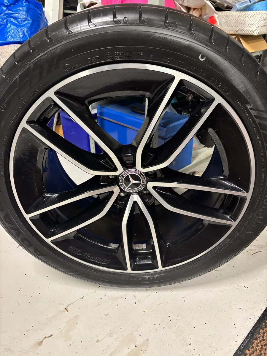 Mercedes AMG 22” Genuine OEM Black /Diamond Turned - Image 4