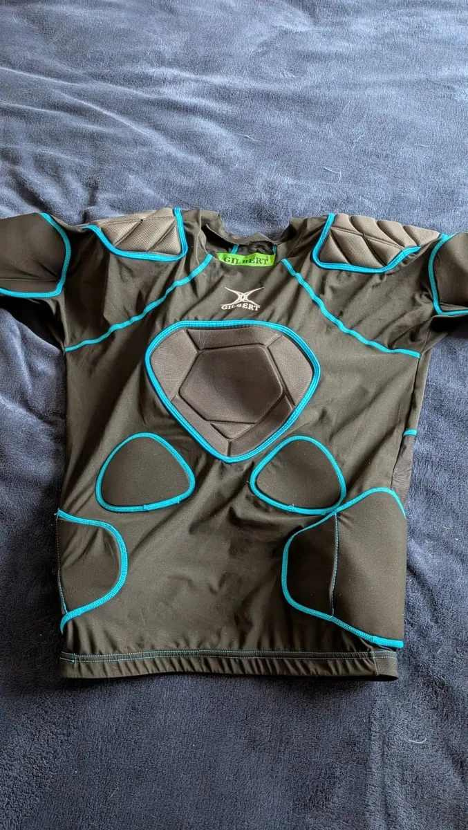 Gilbert Rugby Shoulder Pads - M