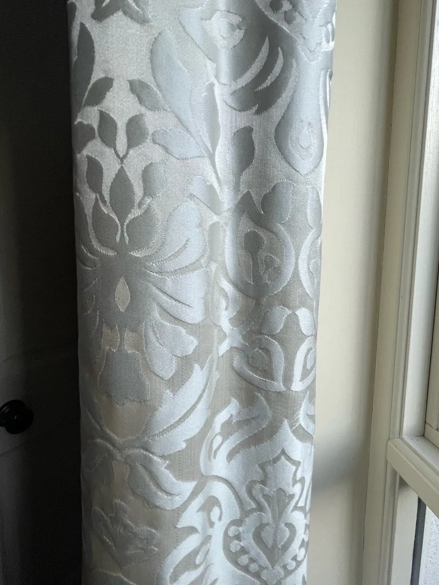 Curtains - Image 3