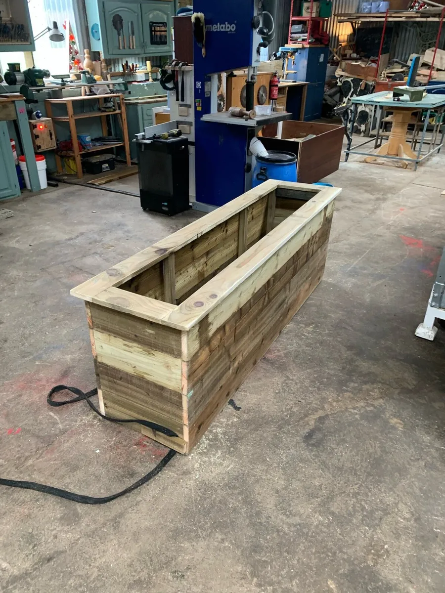 Garden planters and benches custom - Image 2