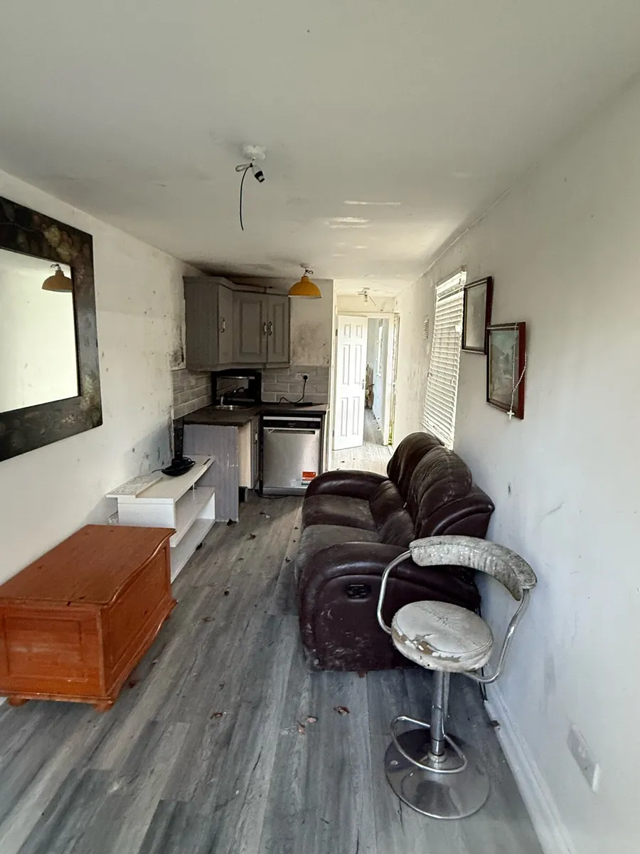 Shipping container - Image 3