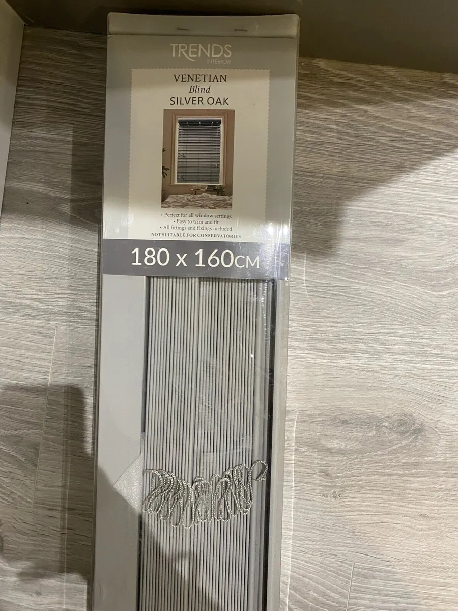 Venetian Blinds 180x160 cm - Image 1