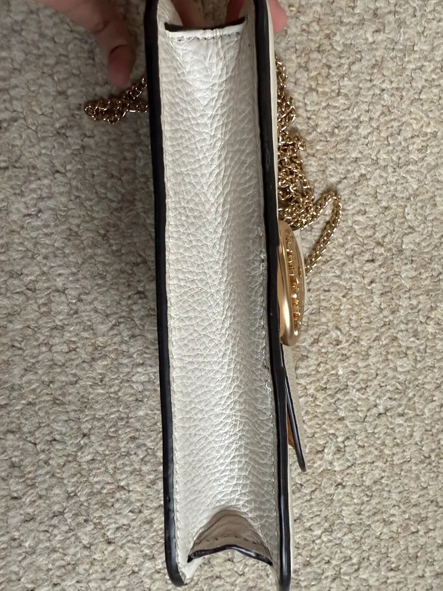 Coach wallet on Chain - Image 4