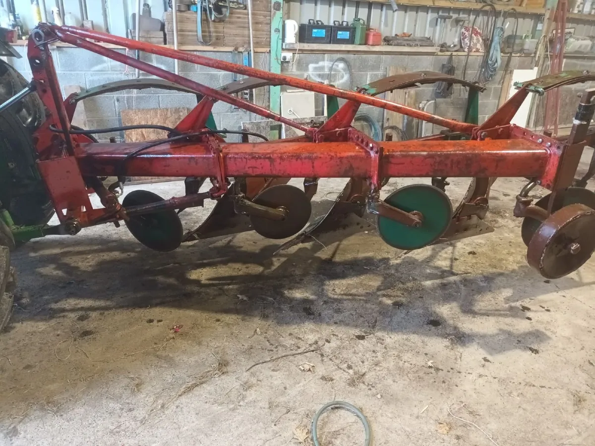 4 furrow plough - Image 2