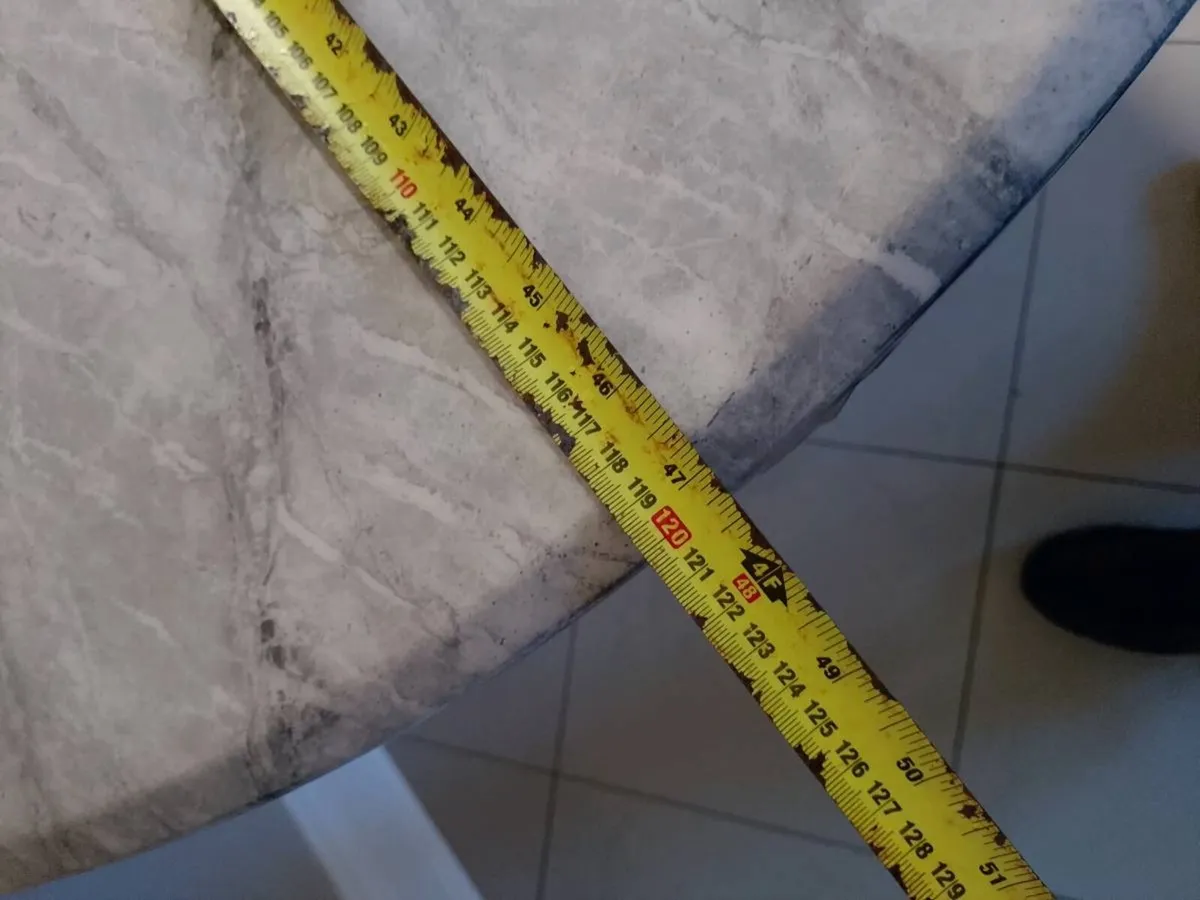 Kitchen table - Image 2