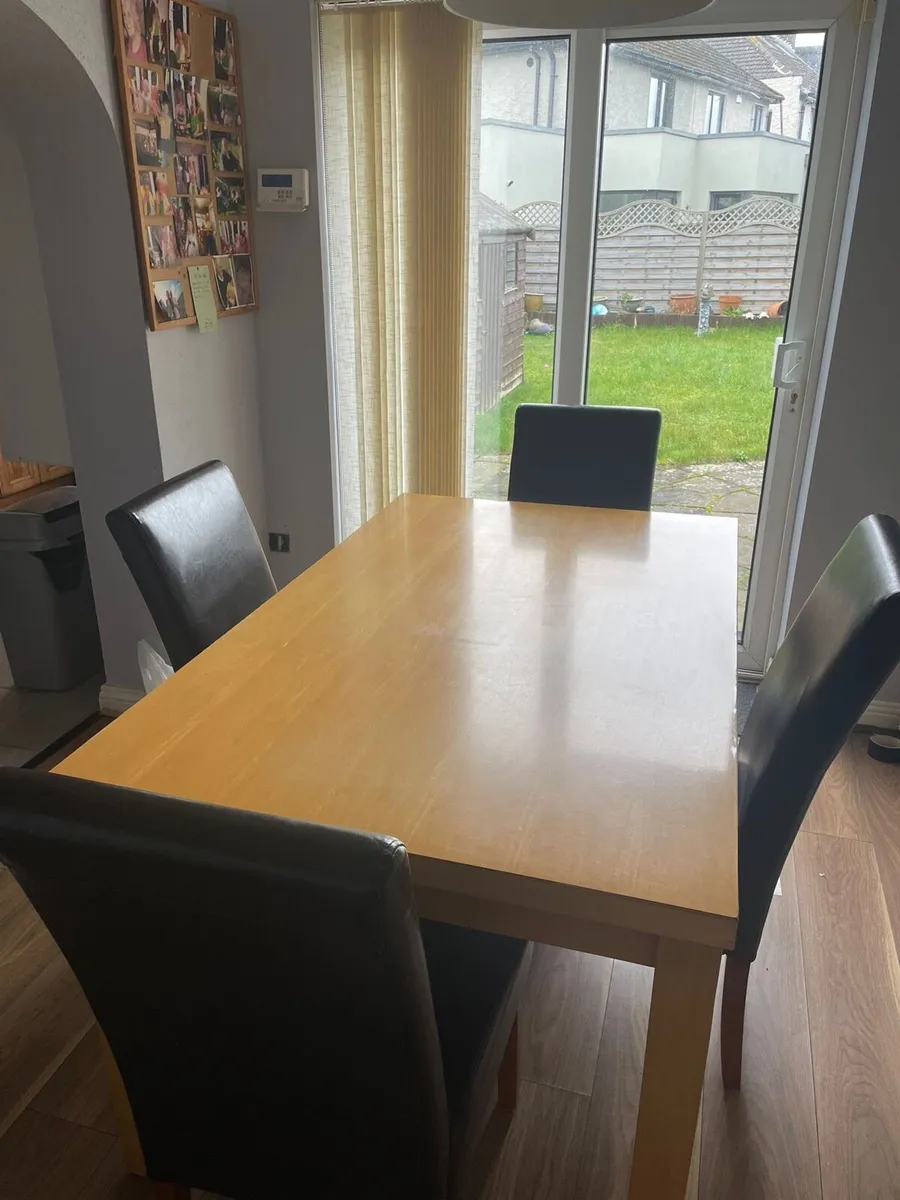 Kitchen table & chairs - Image 2
