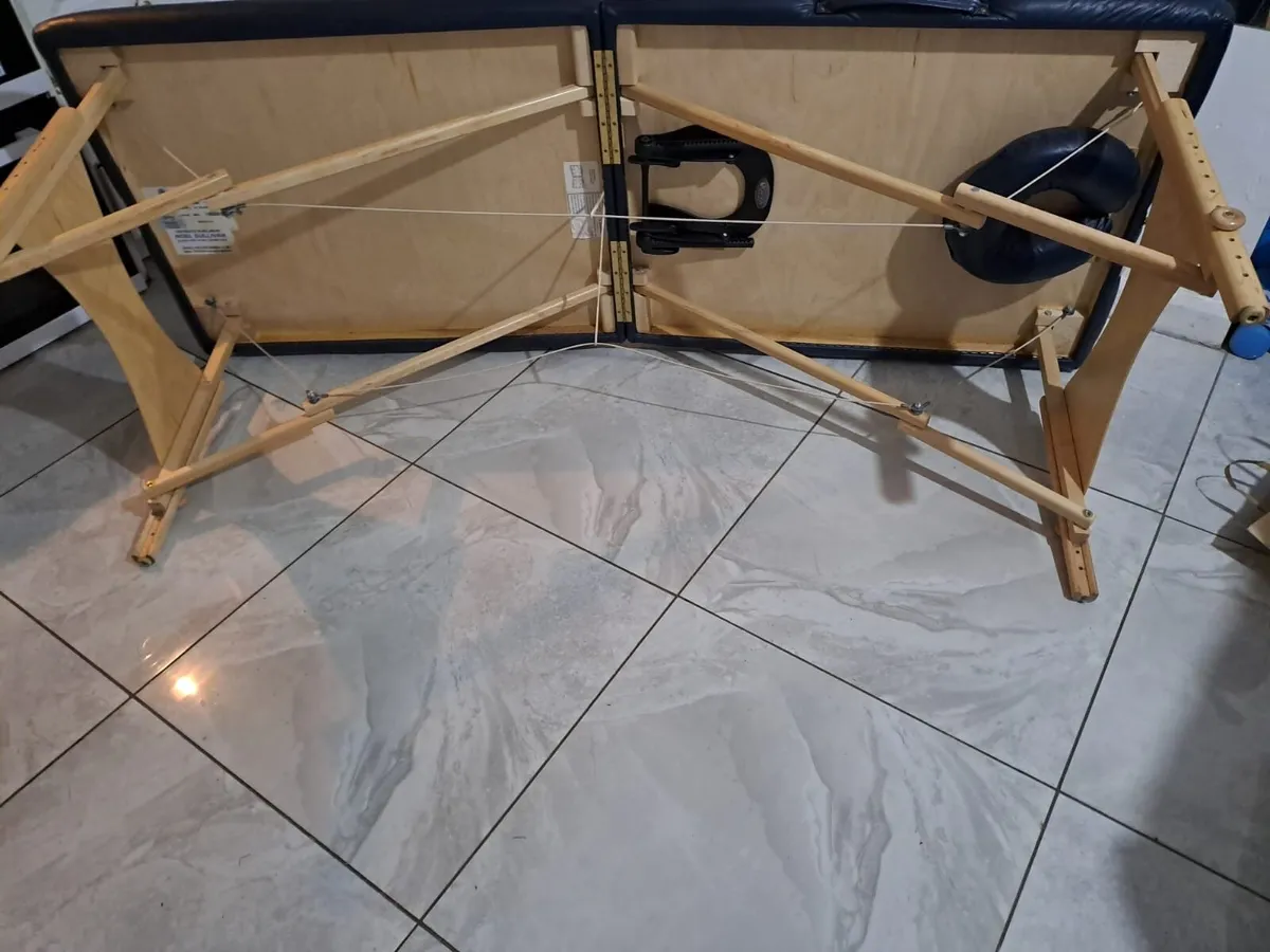 Portable physio treatment table - Image 1