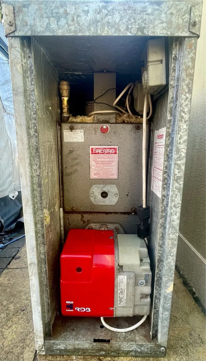 Firebird Oil Boiler & x6 New Radiators - Image 2