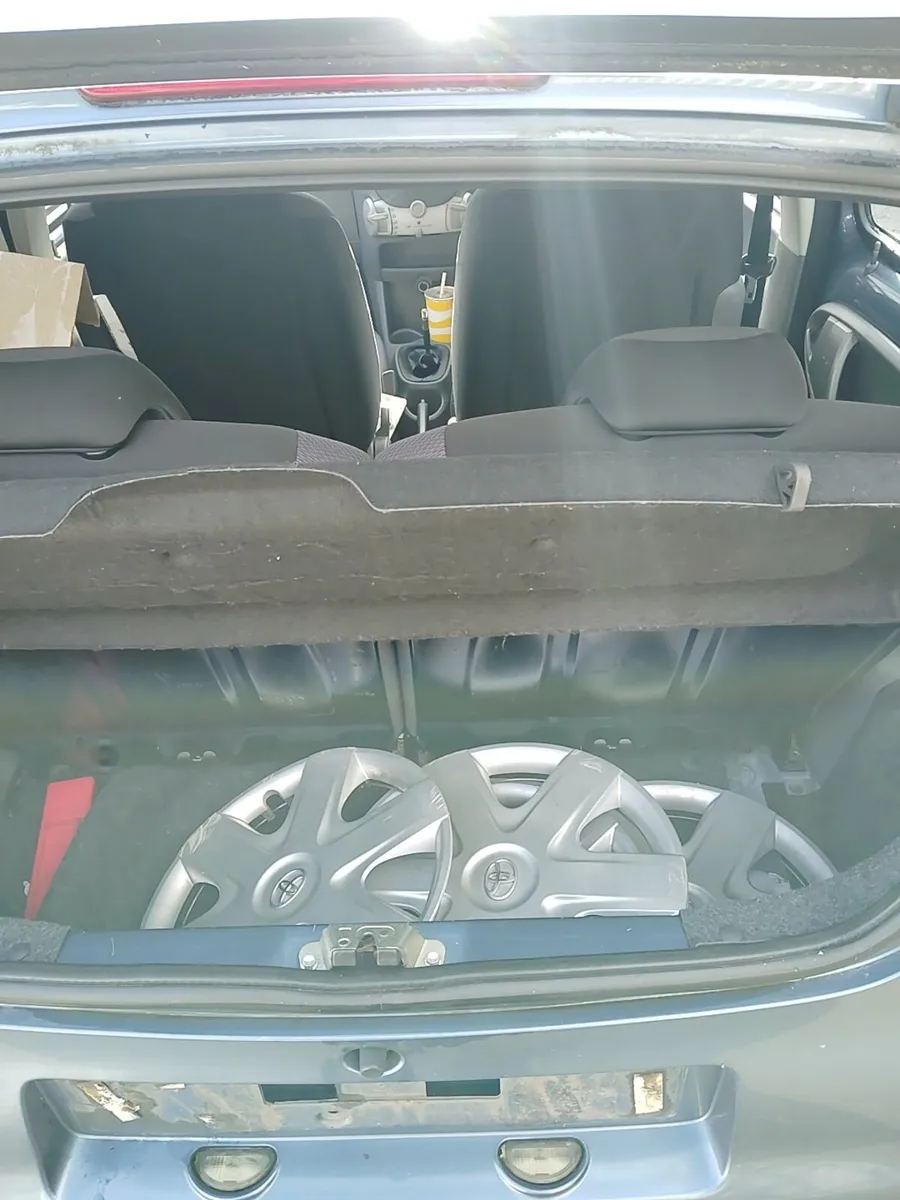 Breaking Toyota Aygo 2008 petrol - Image 4