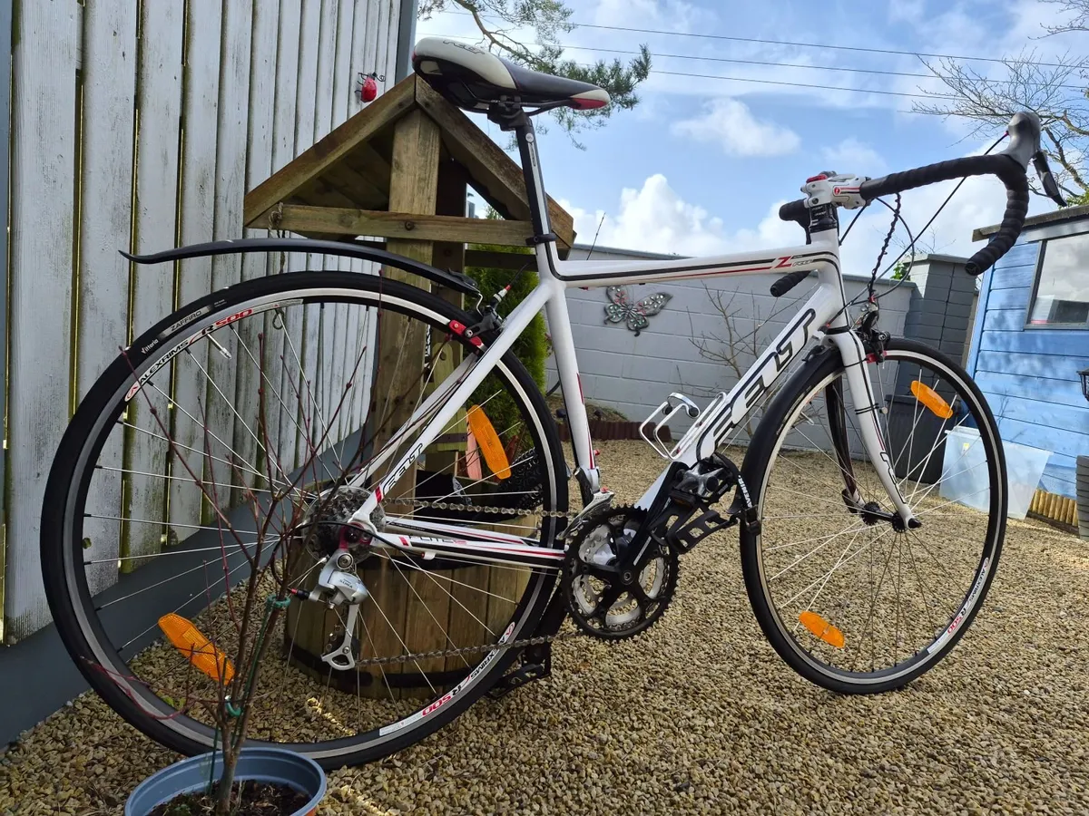 2016 FELT Z 100 ROAD BIKE - Image 3