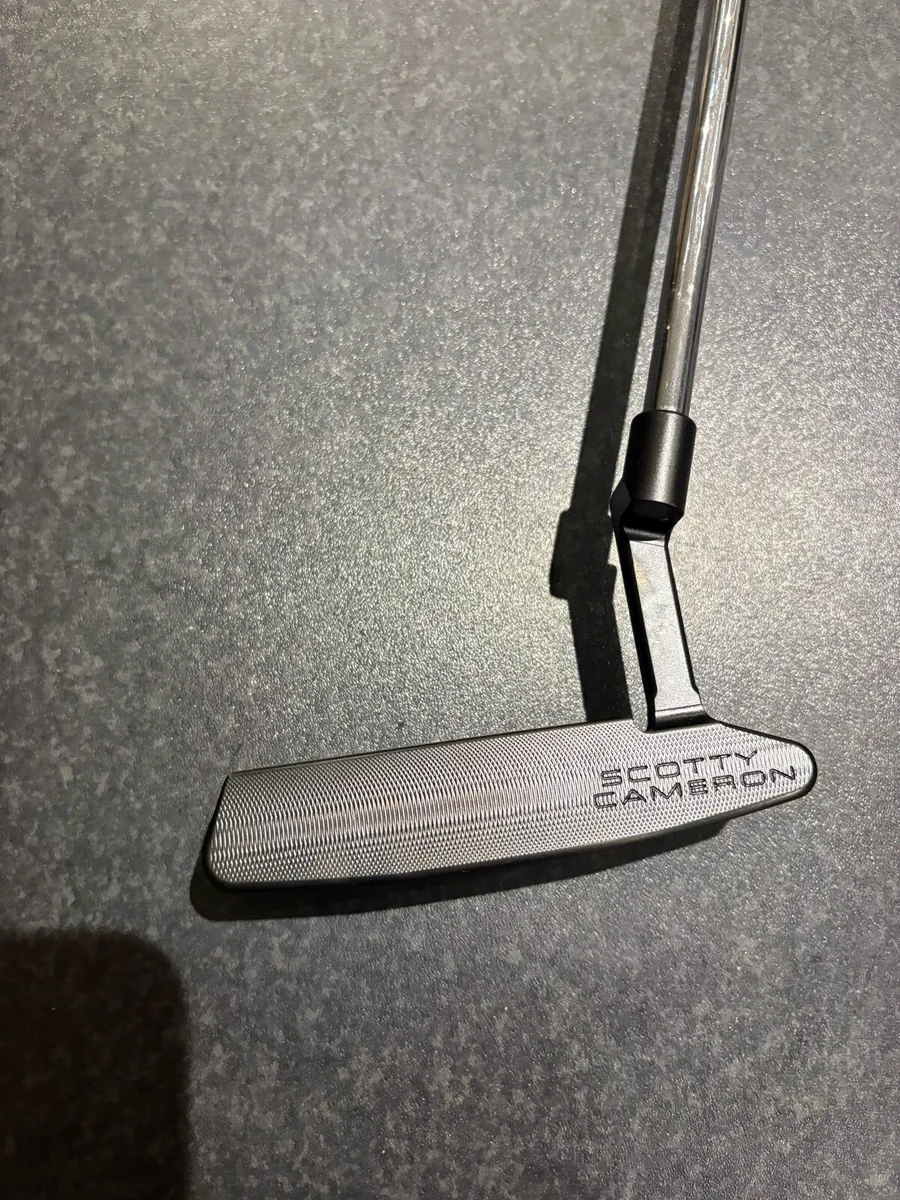 Scotty Cameron Jet Set Newport 2+ - Image 1