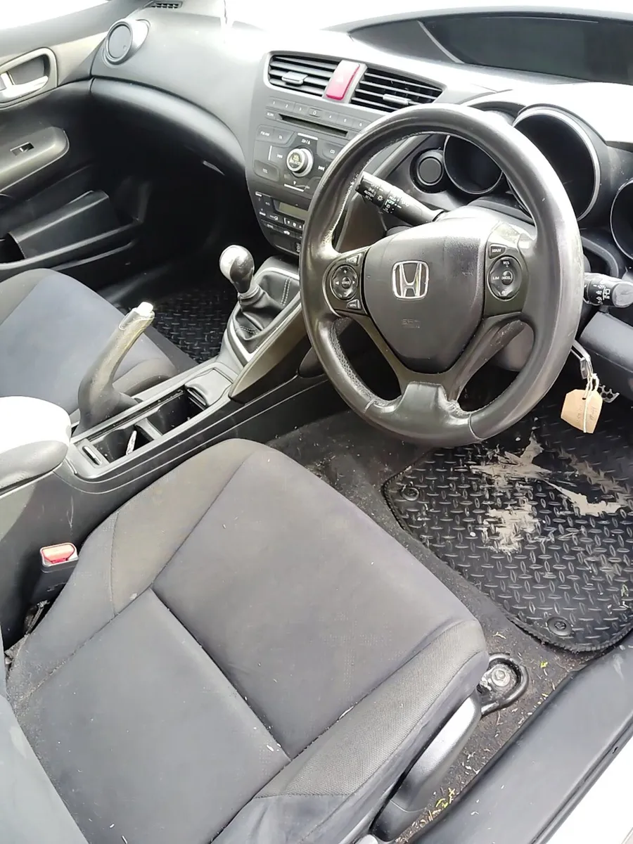 Breaking honda civic 2014 1.6 diesel - Image 3