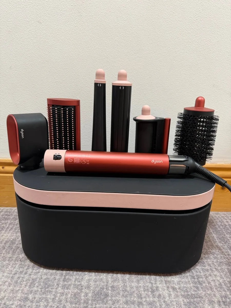 Dyson Air-wrap i.d. Multi-style and dryer - Image 1