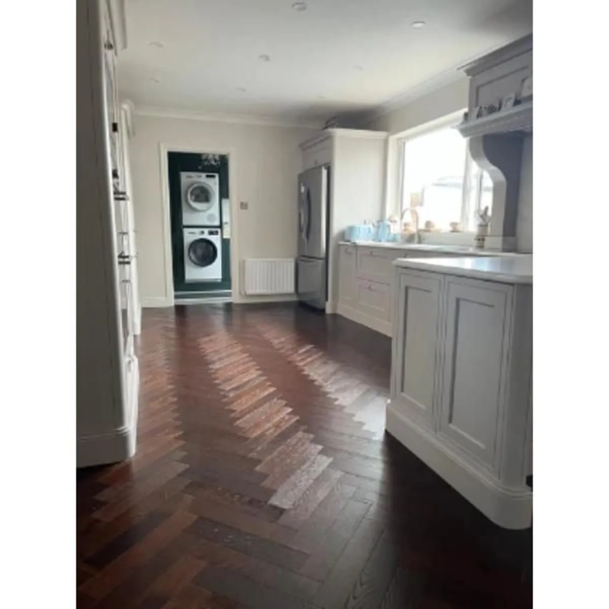 Engineered 5mm Vienna Herringbone Flooring - Image 2