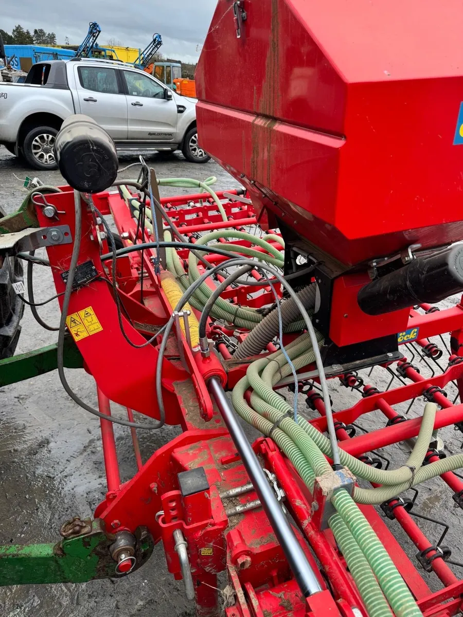 2022 Einbock 6metre STI grass sower - Image 4