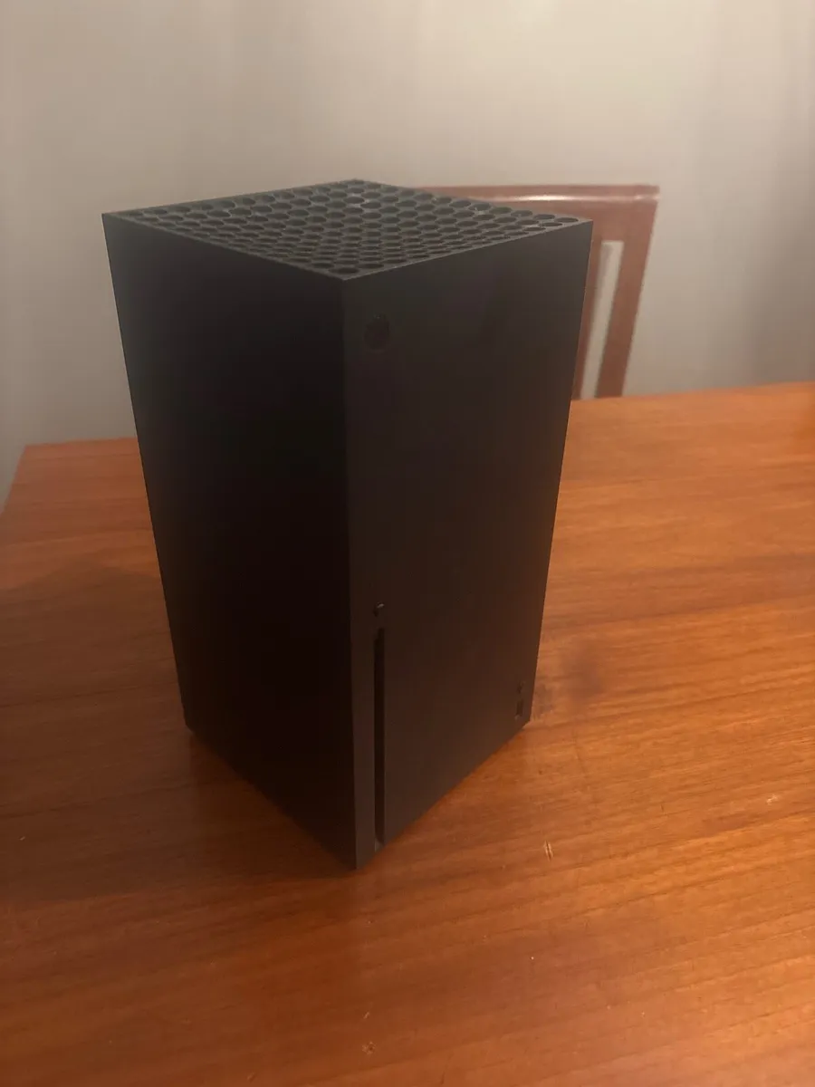 Xbox Series X - Image 1