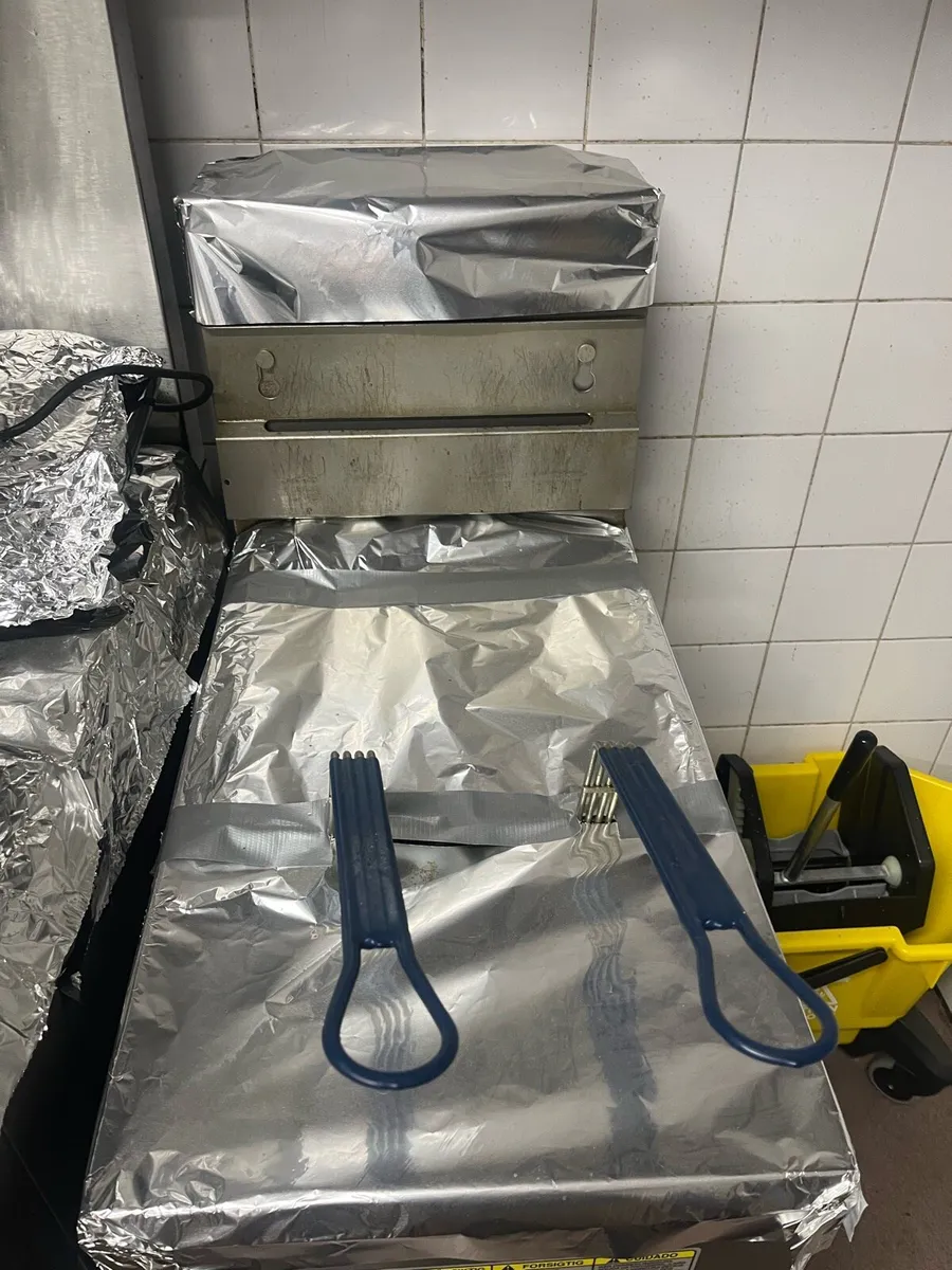 Deep Fryer - Image 1