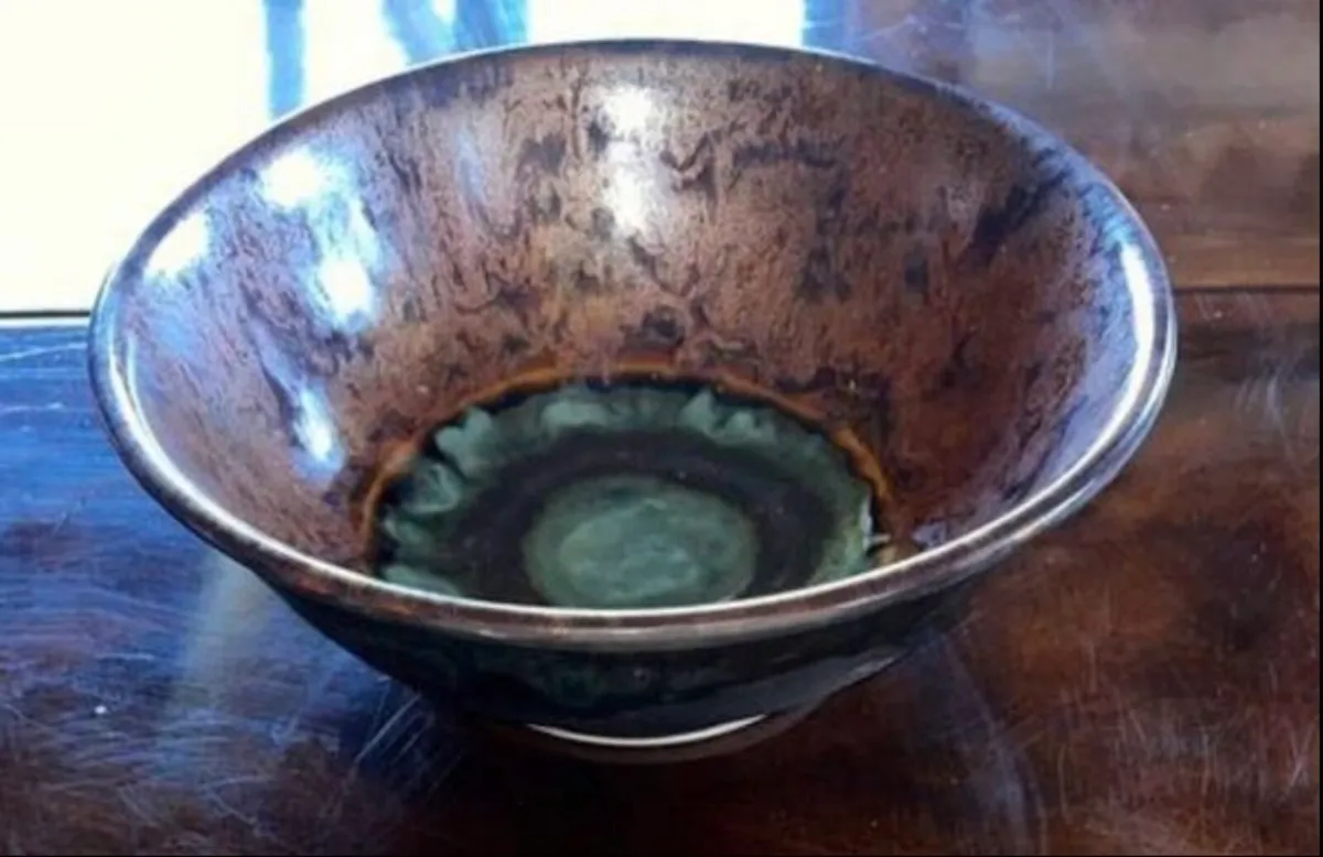 Irish Pottery - Image 1