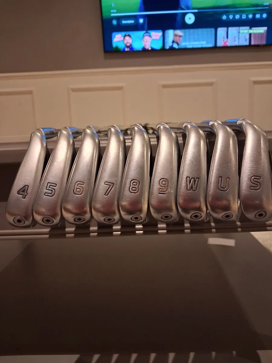 Ping G425 full set of 9 irons - Image 4