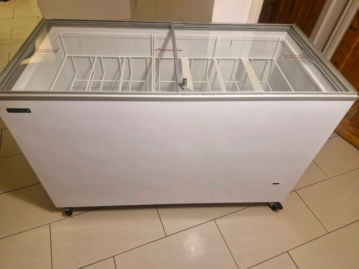 Ice cream freezer - Image 1