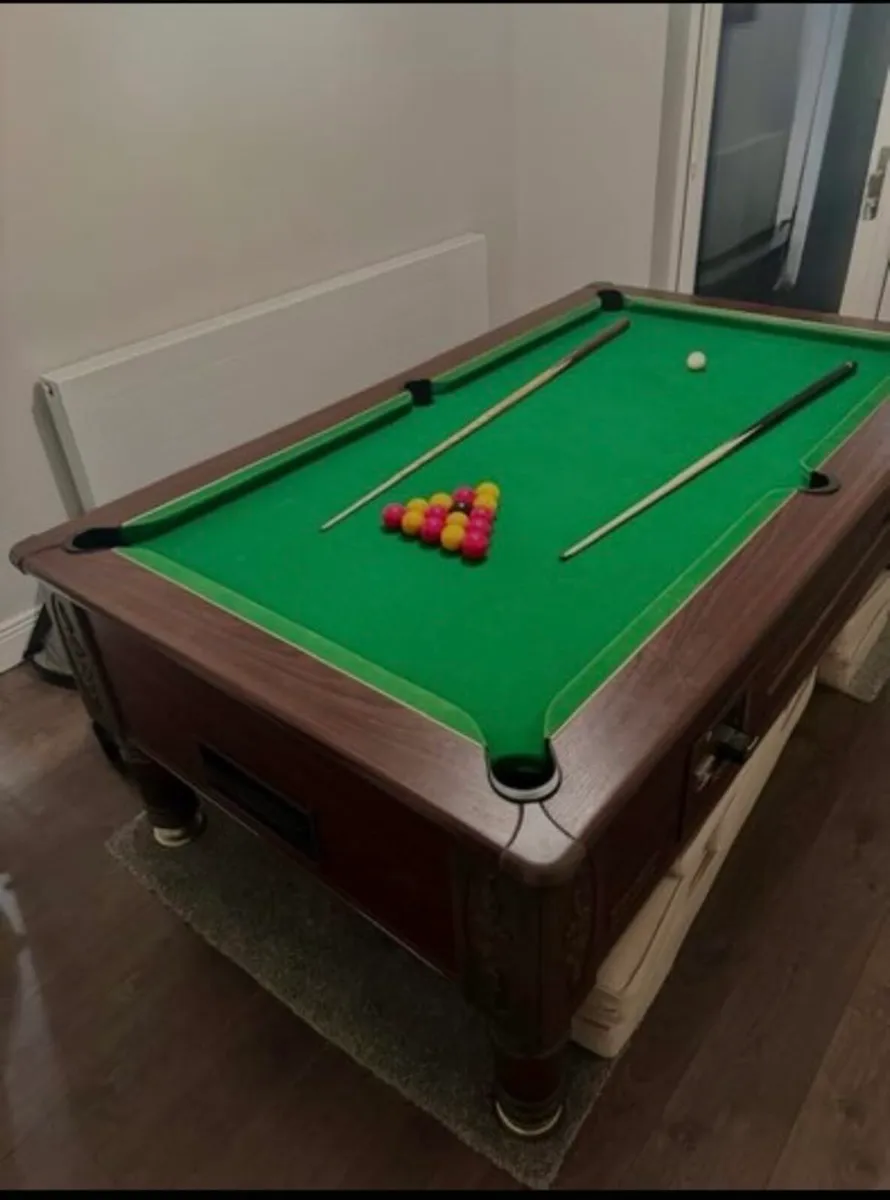 Pool table - Image 2