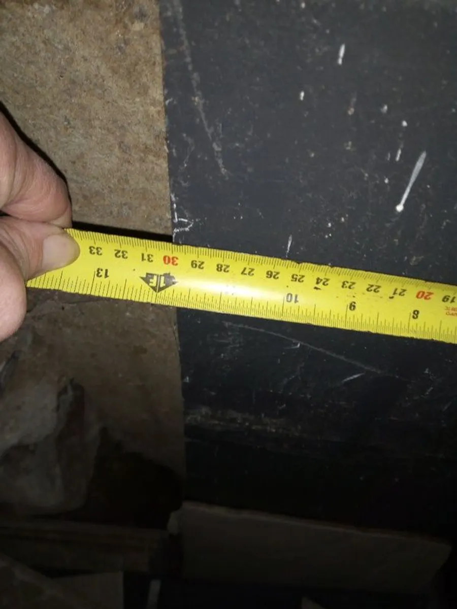 Roof slates and lead - Image 3