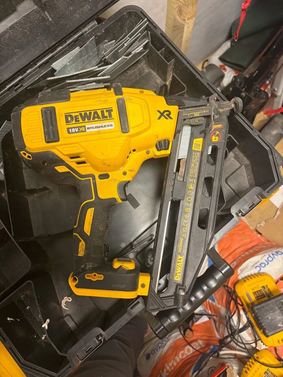 Dewalt 2nd fix pin gun - Image 3
