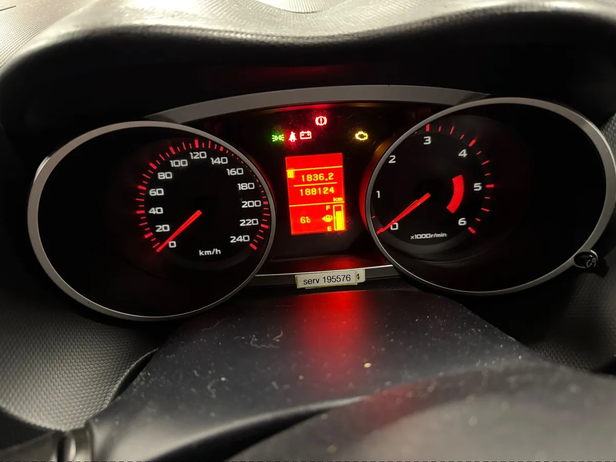 Peugeot 4007 crew cab - Image 3