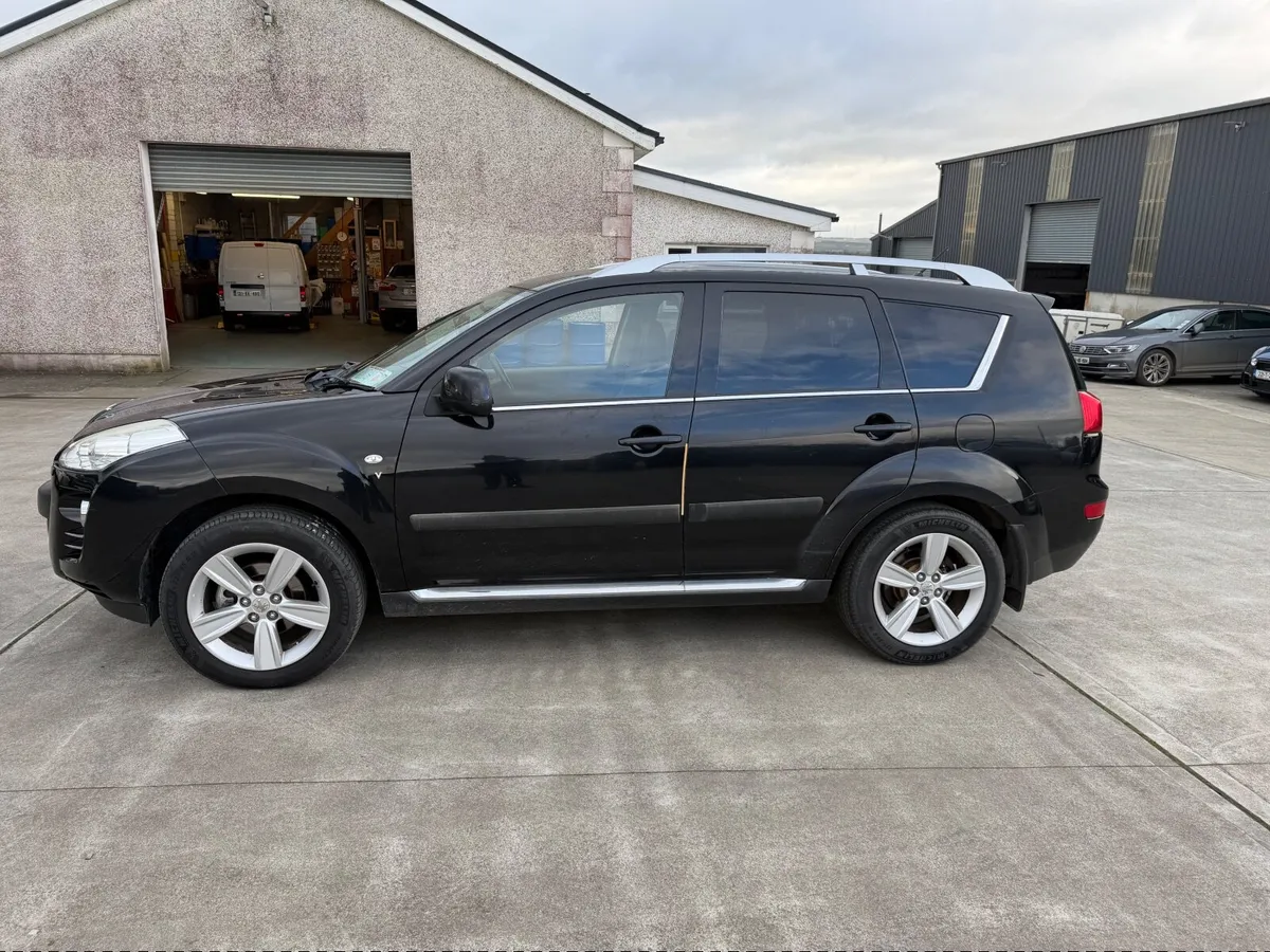 Peugeot 4007 crew cab - Image 1