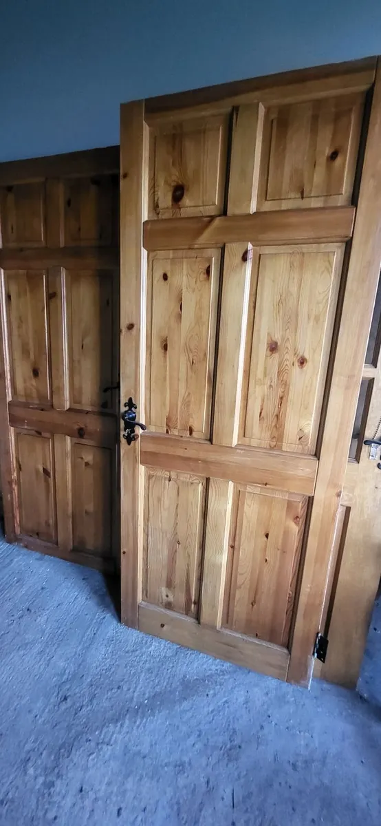 Interior doors - Image 1