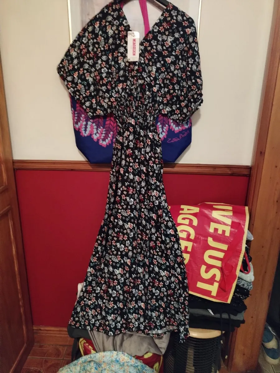 Ladies dresses - Image 4