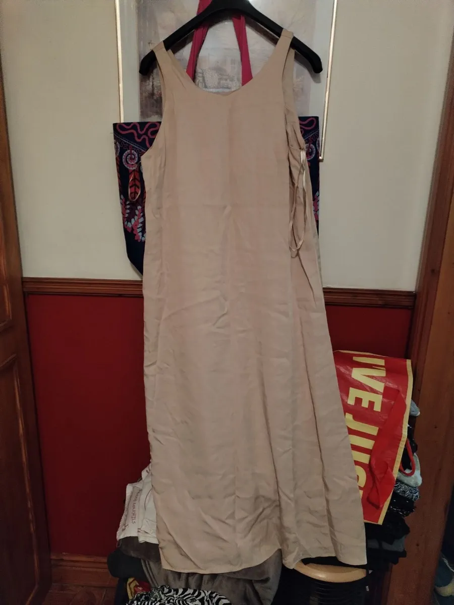 Ladies dresses - Image 2