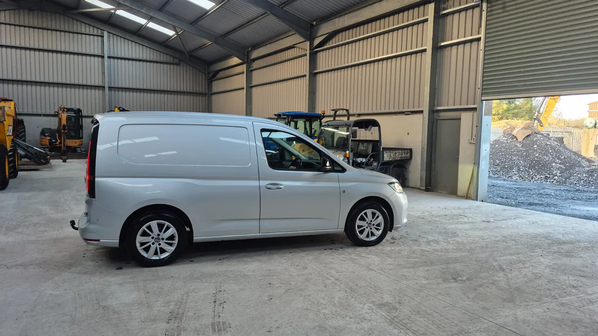 Volkswagen Caddy 2023 - Image 3