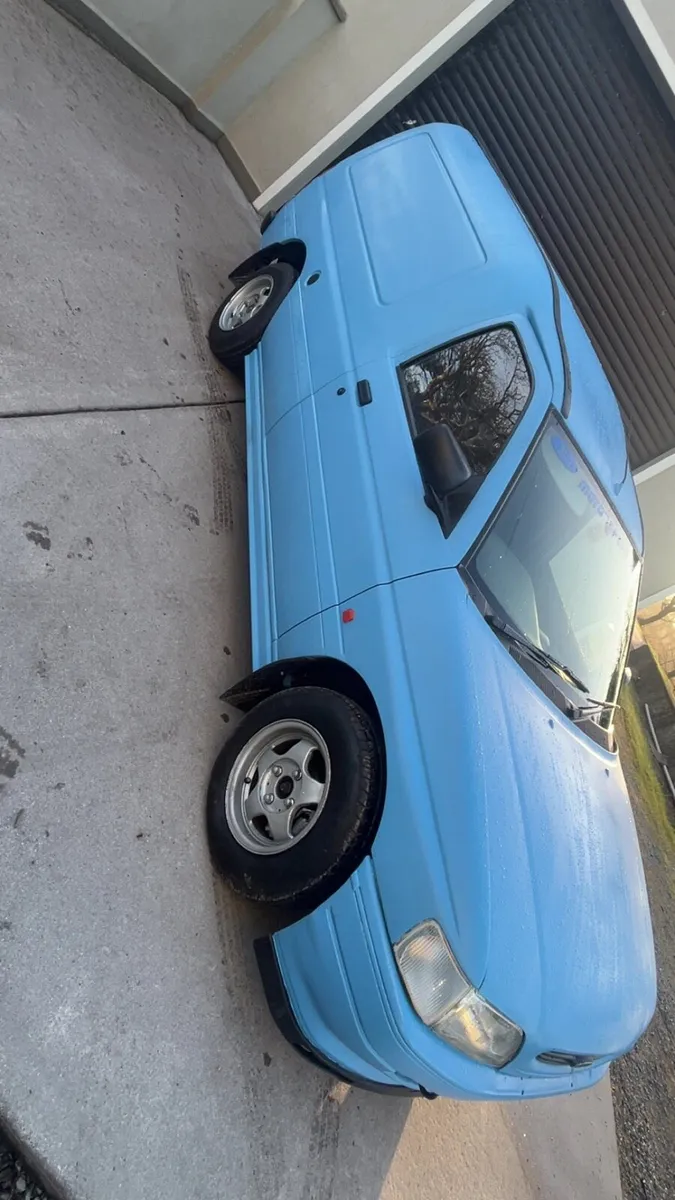 1993 Ford escort van - Image 2