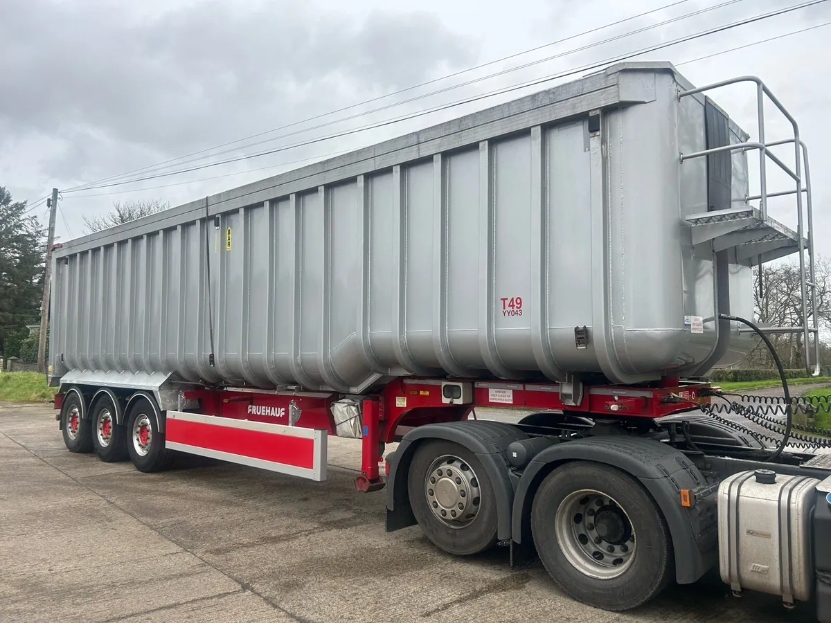 Fruehauf tipping trailer - Image 1
