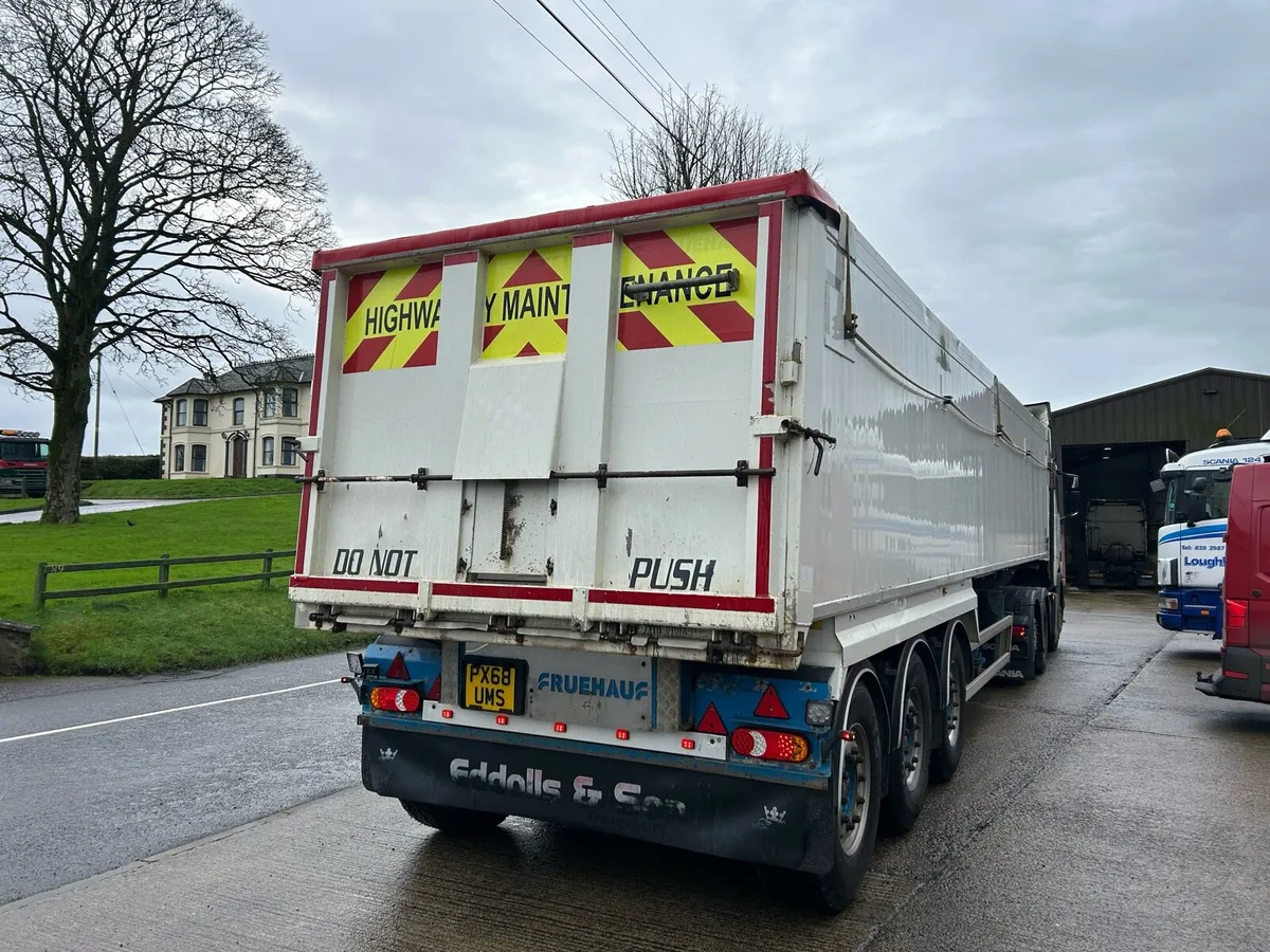Fruehauf tipping trailer - Image 3