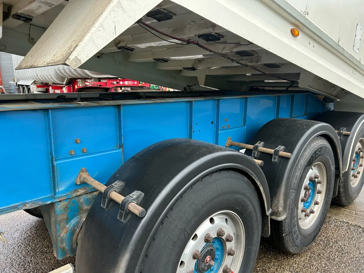 Fruehauf tipping trailer - Image 4