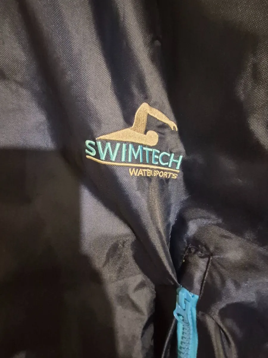 Dry- Robe Quality - Image 2