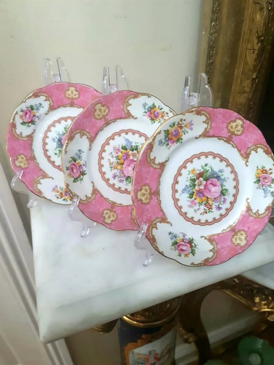 Royal Albert Lady Carlyle FREE POSTAGE - Image 2